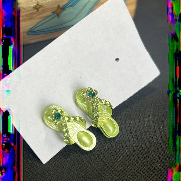 Minimalist Summer Cute  Stud Earrings - Picture 8 of 11